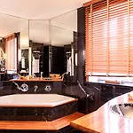 L'hotel 호텔 5*