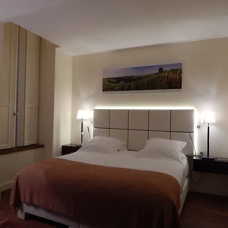 L'hotel Hotel 5*
