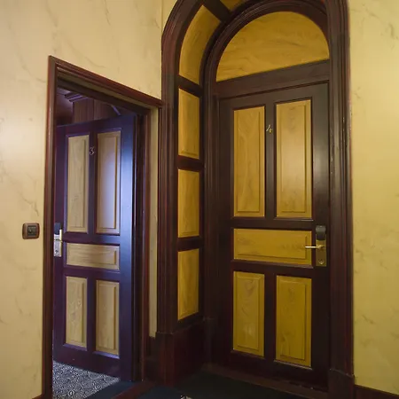 Szálloda L'hotel 5*