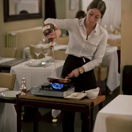 Hotel L'hotel 5*
