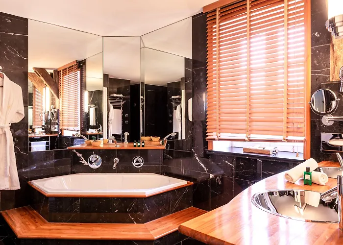 L'hotel Готель 5*